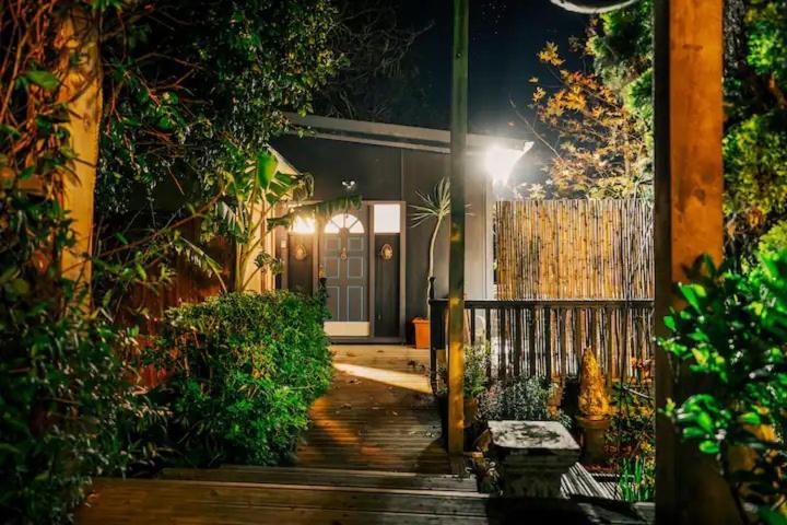 Starry Nights Cabin Fever Waikino Exteriör bild