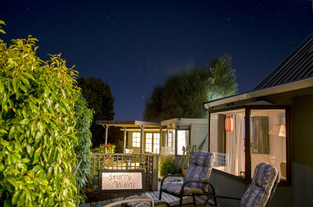 Starry Nights Cabin Fever Waikino Exteriör bild